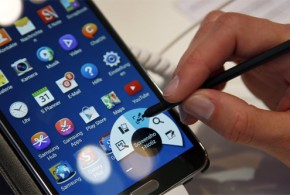 Samsung, Oppo bị kiện vì cài quá nhiều ứng dụng trên điện thoại