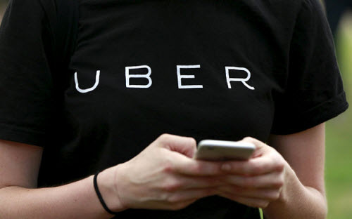 Uber chiến thắng trong vụ kiện bởi 15 hãng taxi